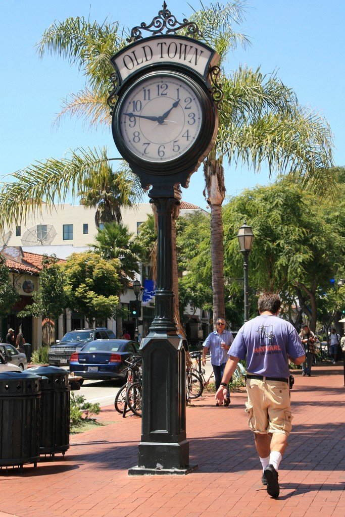 Santa Barbara's Town Clock