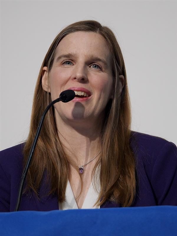 Loraine Lundquist